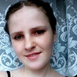 Julia, 21