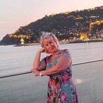 Natalia, 52