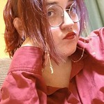 Eva, 25
